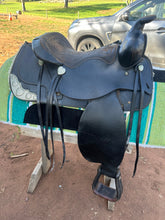 Load image into Gallery viewer, 14.5-15” cowling western saddle