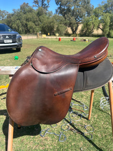 17” jump saddle